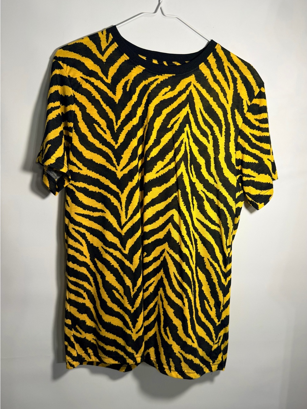 Men's Yellow & Black Zebra Print Short Sleeve Tee